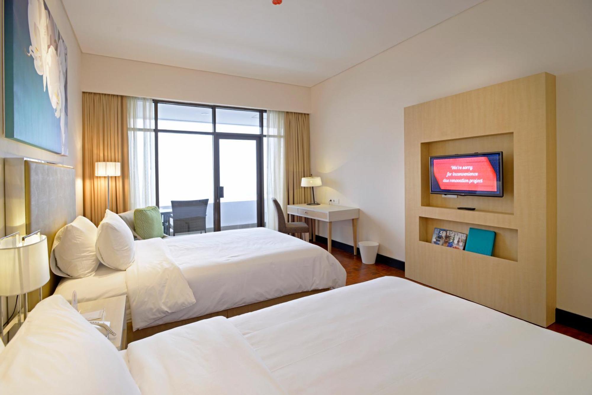 Surya Hotel & Cottages Prigen エクステリア 写真