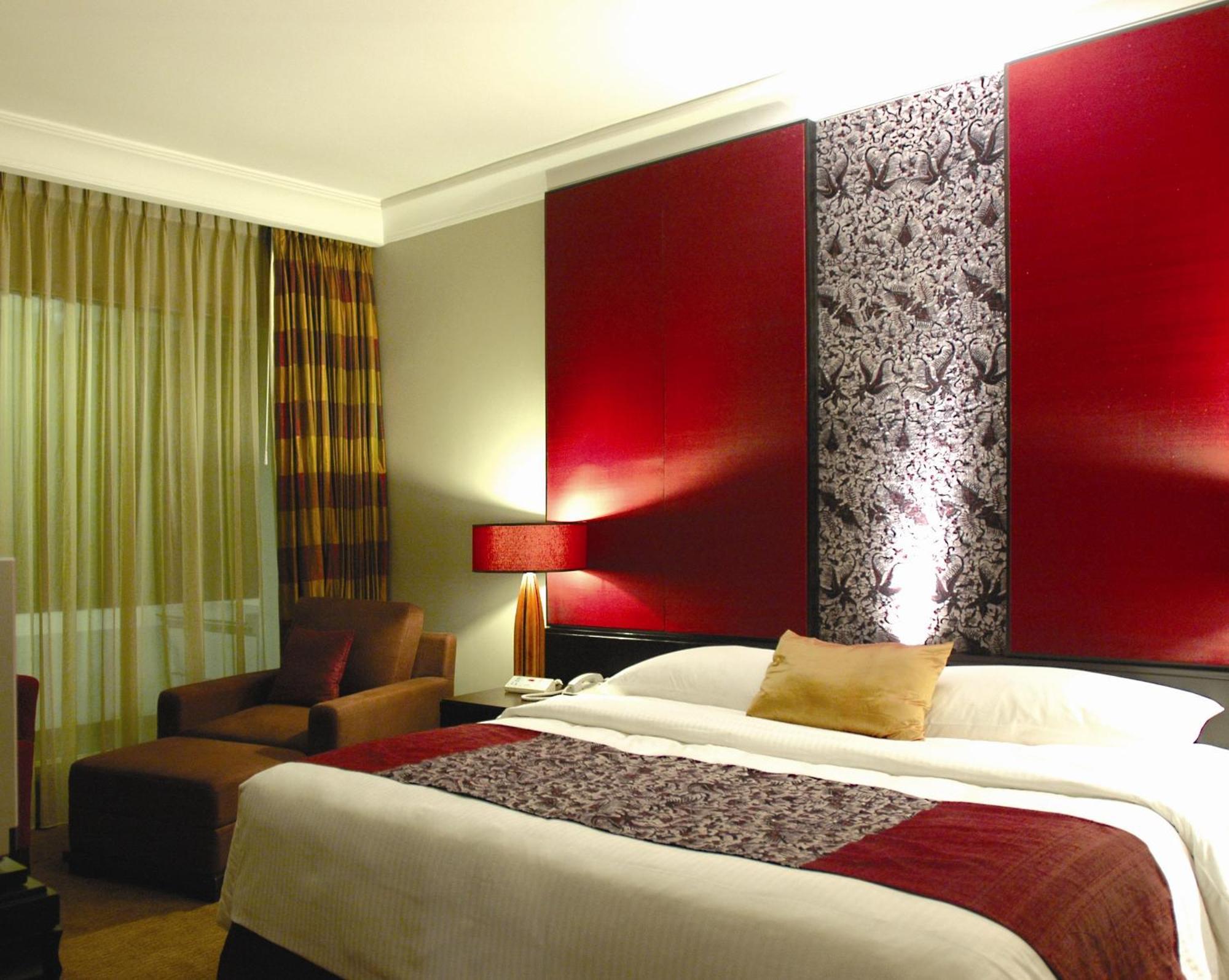Surya Hotel & Cottages Prigen エクステリア 写真