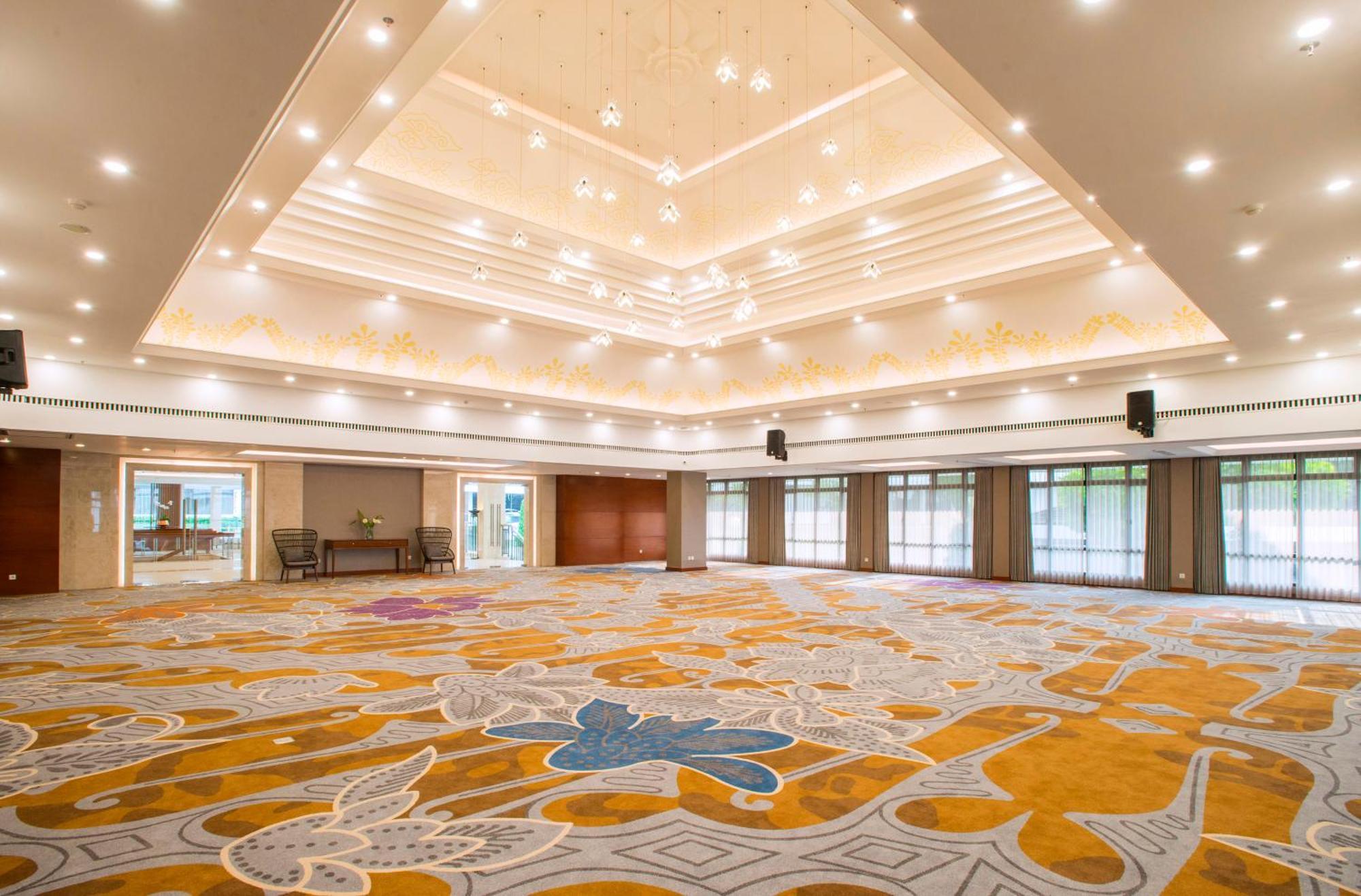 Surya Hotel & Cottages Prigen エクステリア 写真