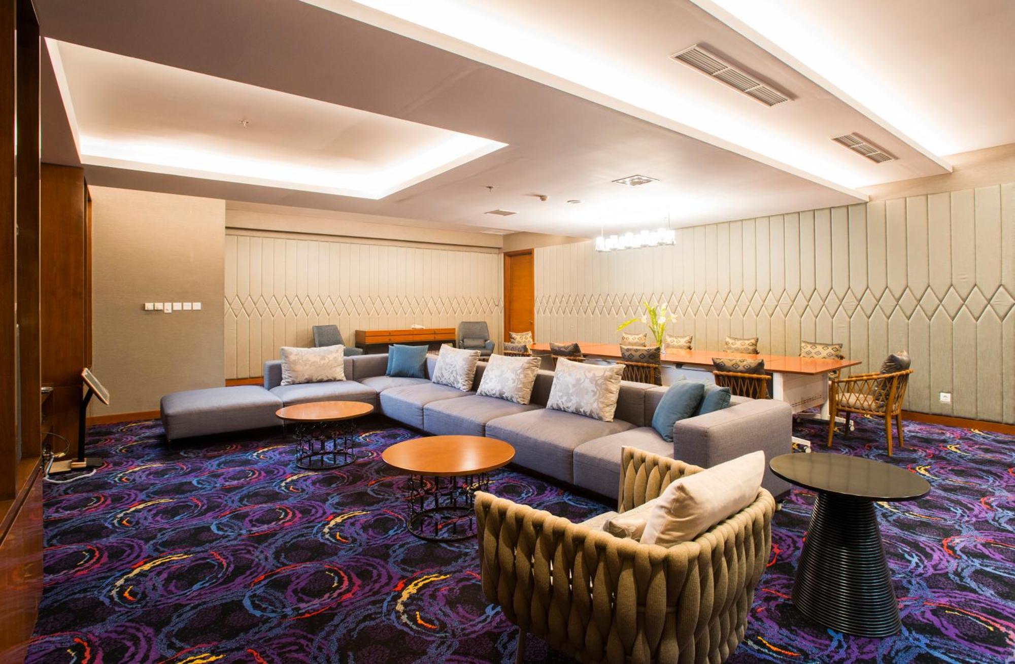 Surya Hotel & Cottages Prigen エクステリア 写真